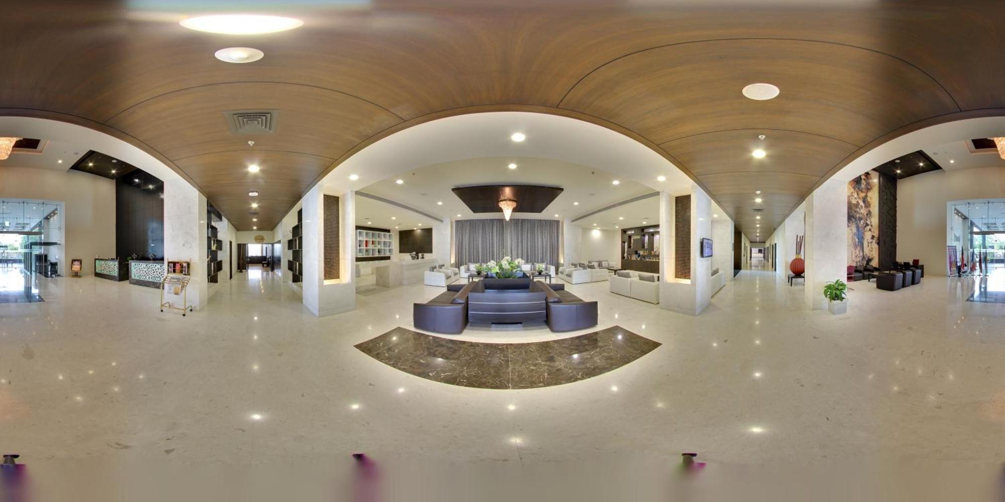 Hotel Narayani Heights, Ahmadabad Zewnętrze zdjęcie