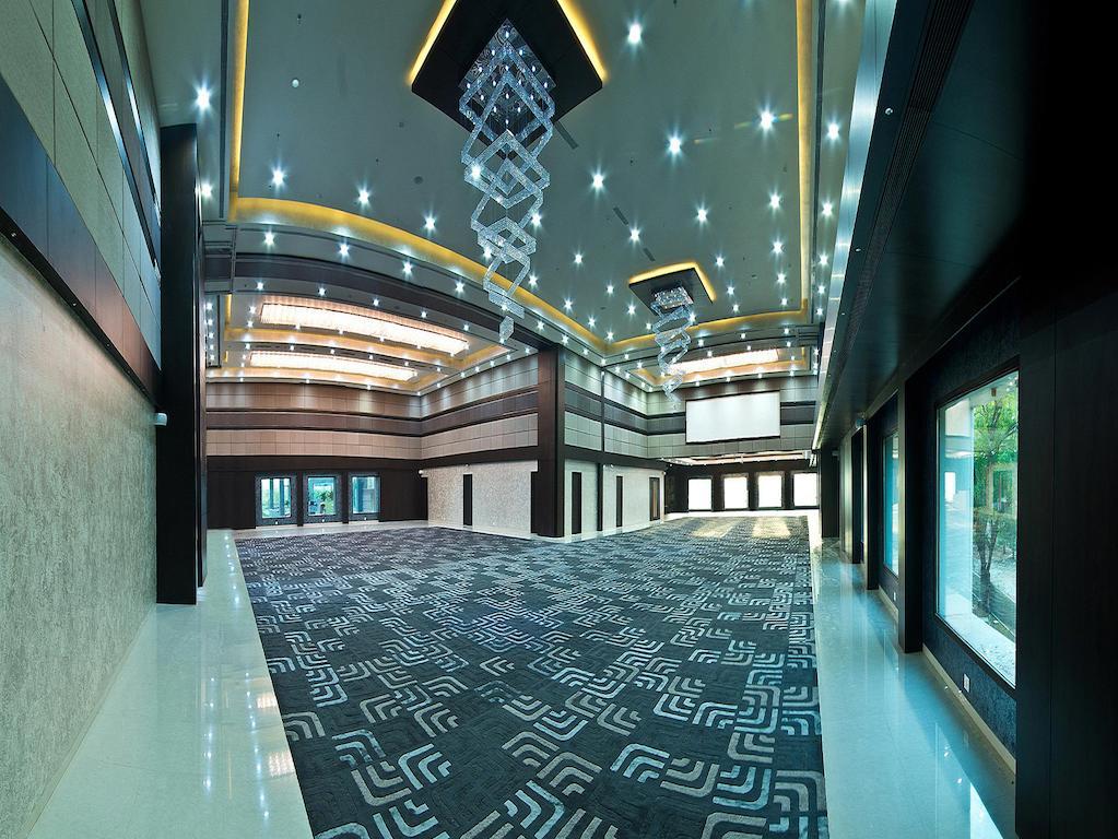 Hotel Narayani Heights, Ahmadabad Zewnętrze zdjęcie
